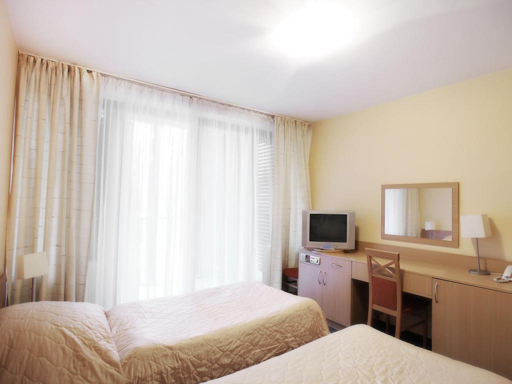 Apartamenty Jesienna Rezydencja Nałęczów Zimmer foto