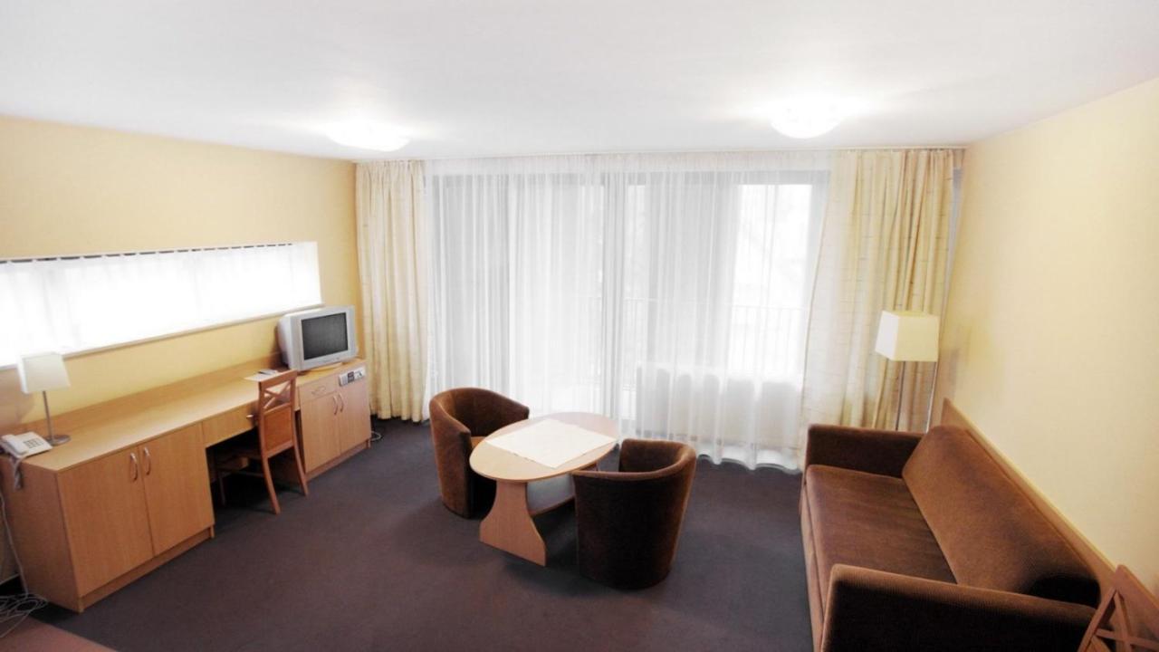 Apartamenty Jesienna Rezydencja Nałęczów Exterior foto